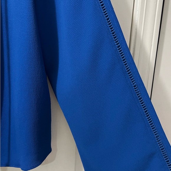 VINCE CAMUTO WOMENS BLOUSE SIZE MEDIUM BLUE LONG SLEEVE - Picture 4 of 7